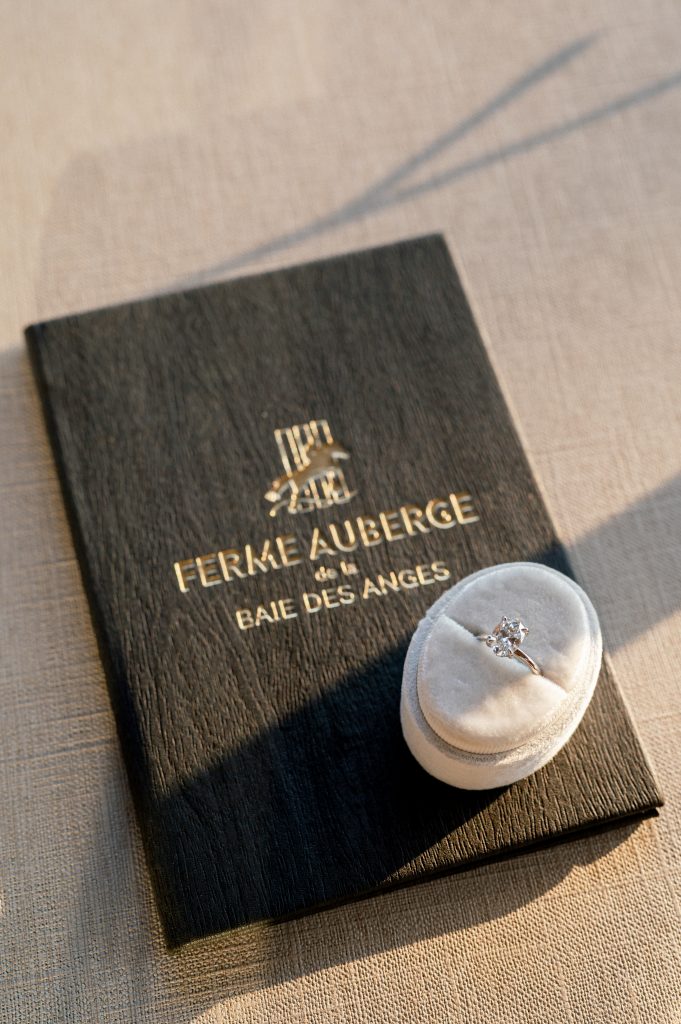 The ring for this surprise proposal at la ferme auberge de la baie des anges of Cassis
