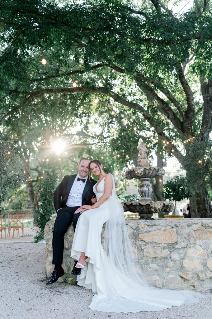 Sunset session of this american couple for their wedding at la deveze, gard