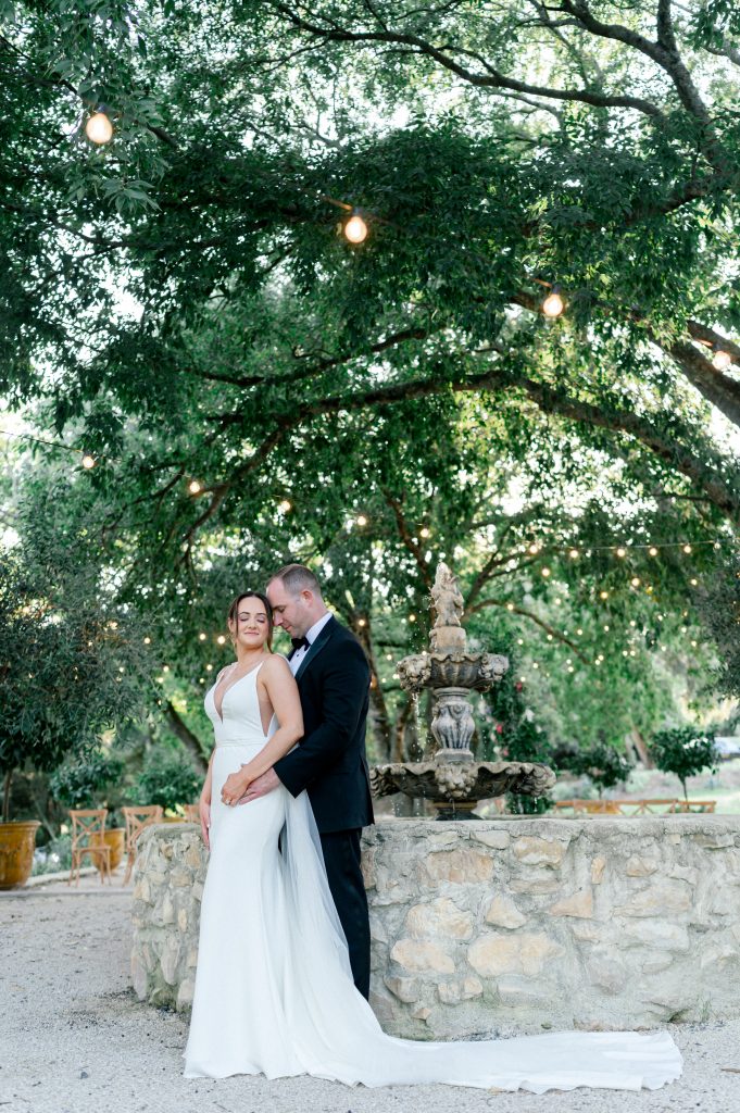 Intimate wedding ceremony with 16 guests at La Devèze